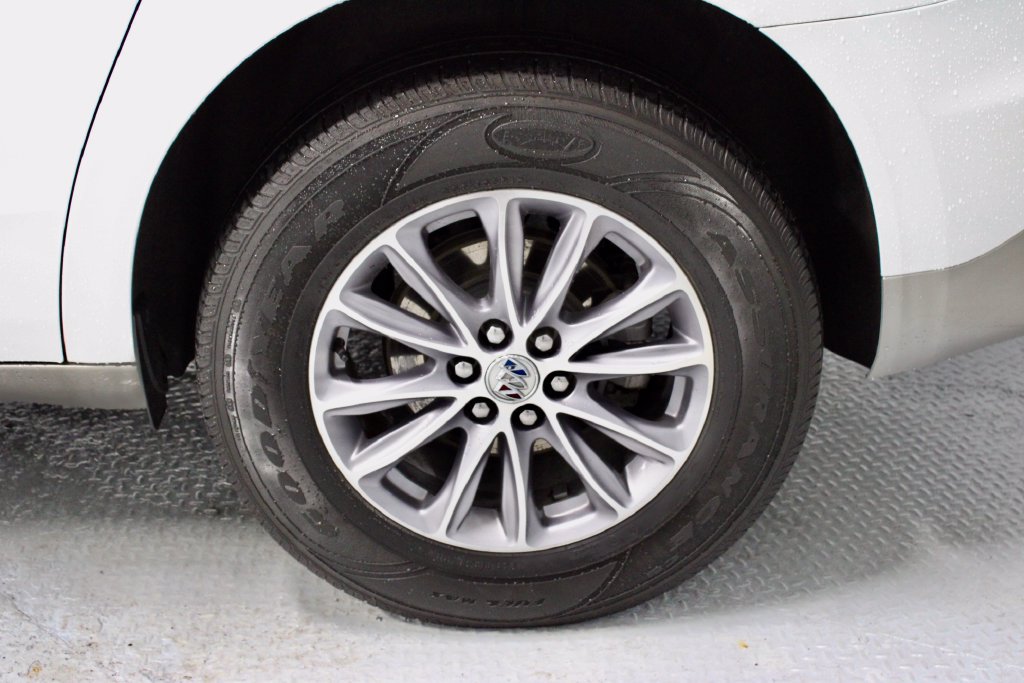 Used 2024 Buick Enclave Premium AWD/4WD image 19