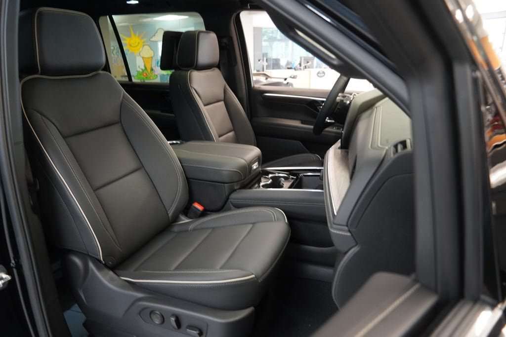 New 2026 Chevrolet Suburban Premier AWD/4WD image 39
