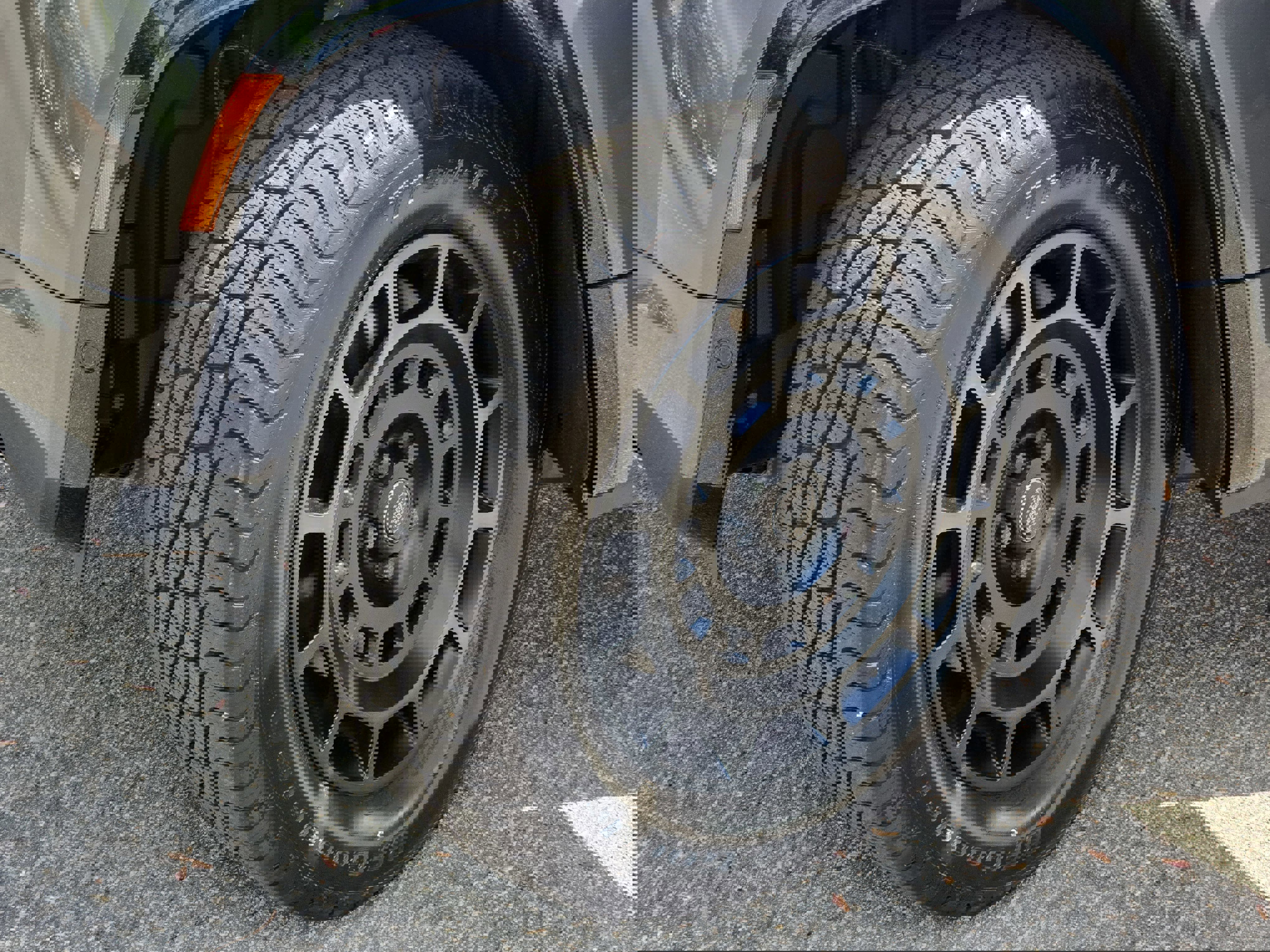 Certified 2025 Land Rover Defender 110 image 32