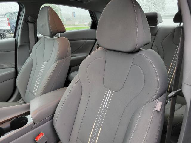Used 2025 Hyundai Elantra SEL FWD image 11