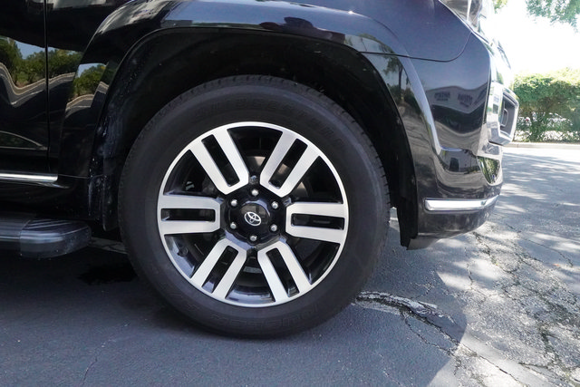 Used 2023 Toyota 4Runner Limited AWD/4WD image 39