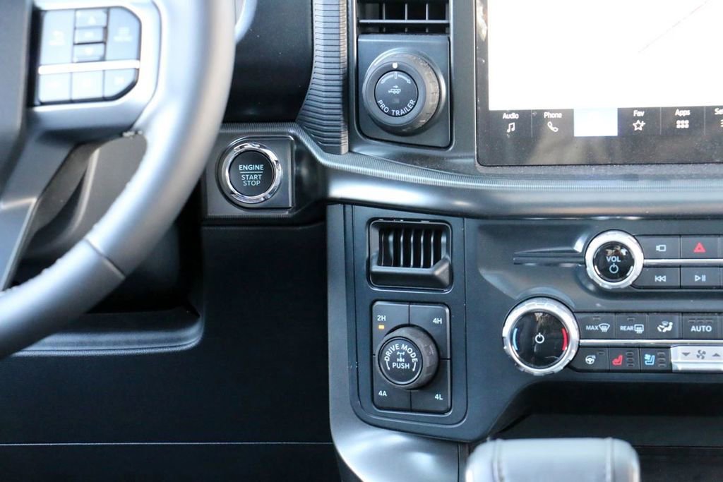 New 2025 Ford F150 Lariat w/ Equipment Group 502A High image 32