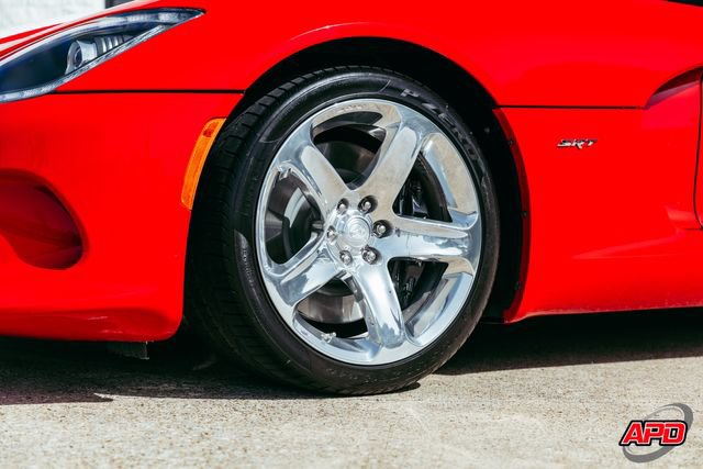 Used 2014 SRT Viper SRT-10 w/ Grand Touring Package RWD image 48