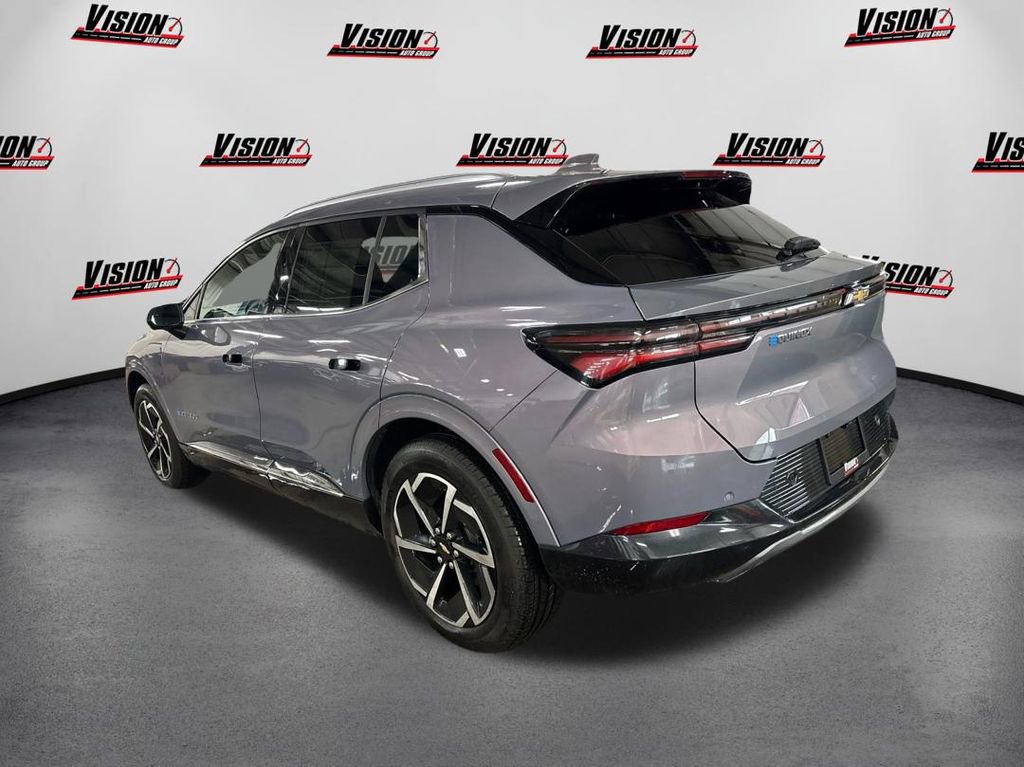 Used 2025 Chevrolet Equinox EV LT image 7