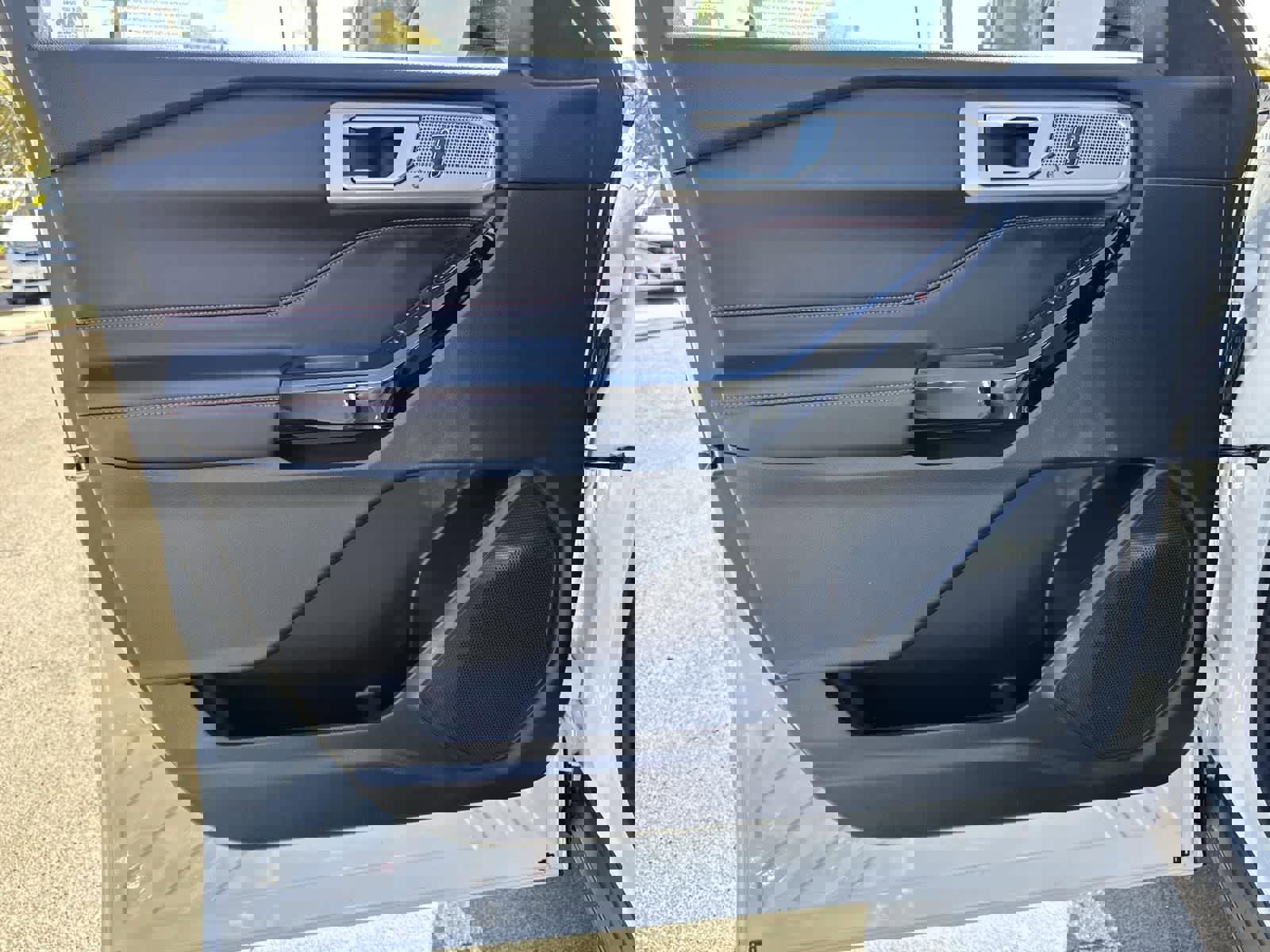 Used 2024 Ford Explorer ST-Line w/ Class IV Trailer Tow Package image 21