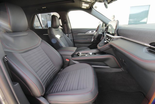 New 2026 Ford Explorer ST-Line w/ ST-Line Street Pack image 37