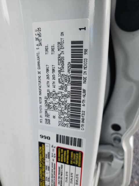 Used 2025 Toyota Tacoma TRD Off-Road AWD/4WD image 17