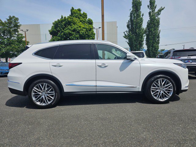 Used 2023 Acura MDX SH-AWD w/ Advance Package image 2