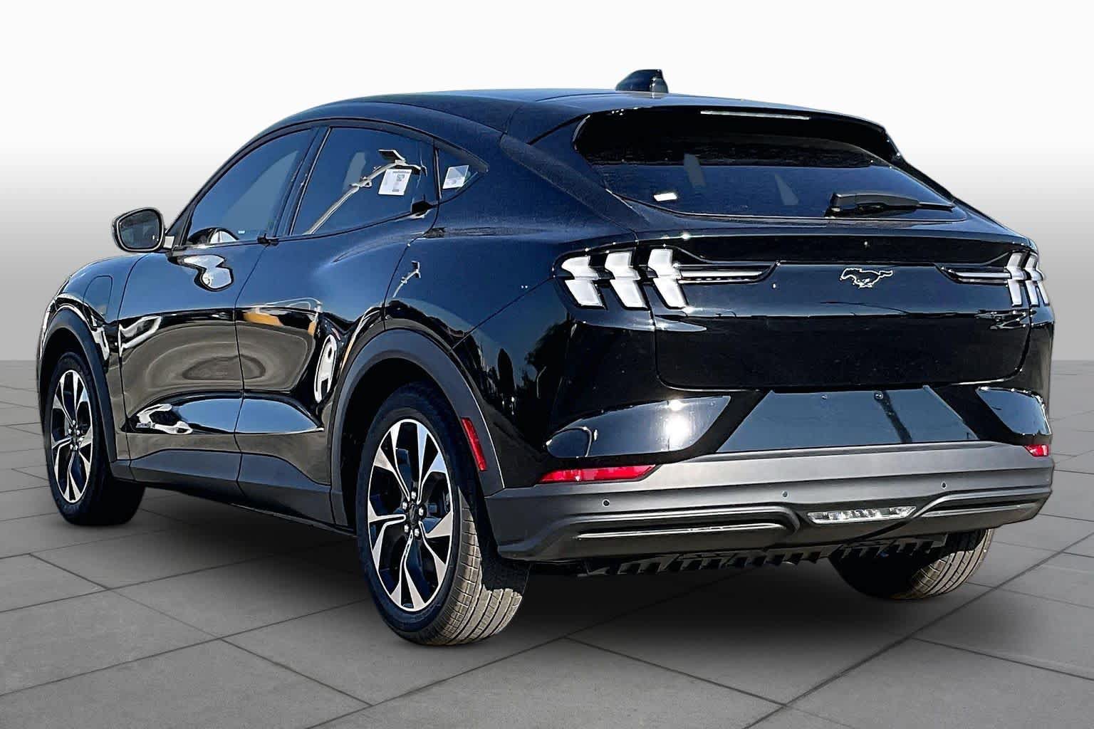 New 2026 Ford Mustang Mach-E Select w/ Comfort Package Lite RWD image 9