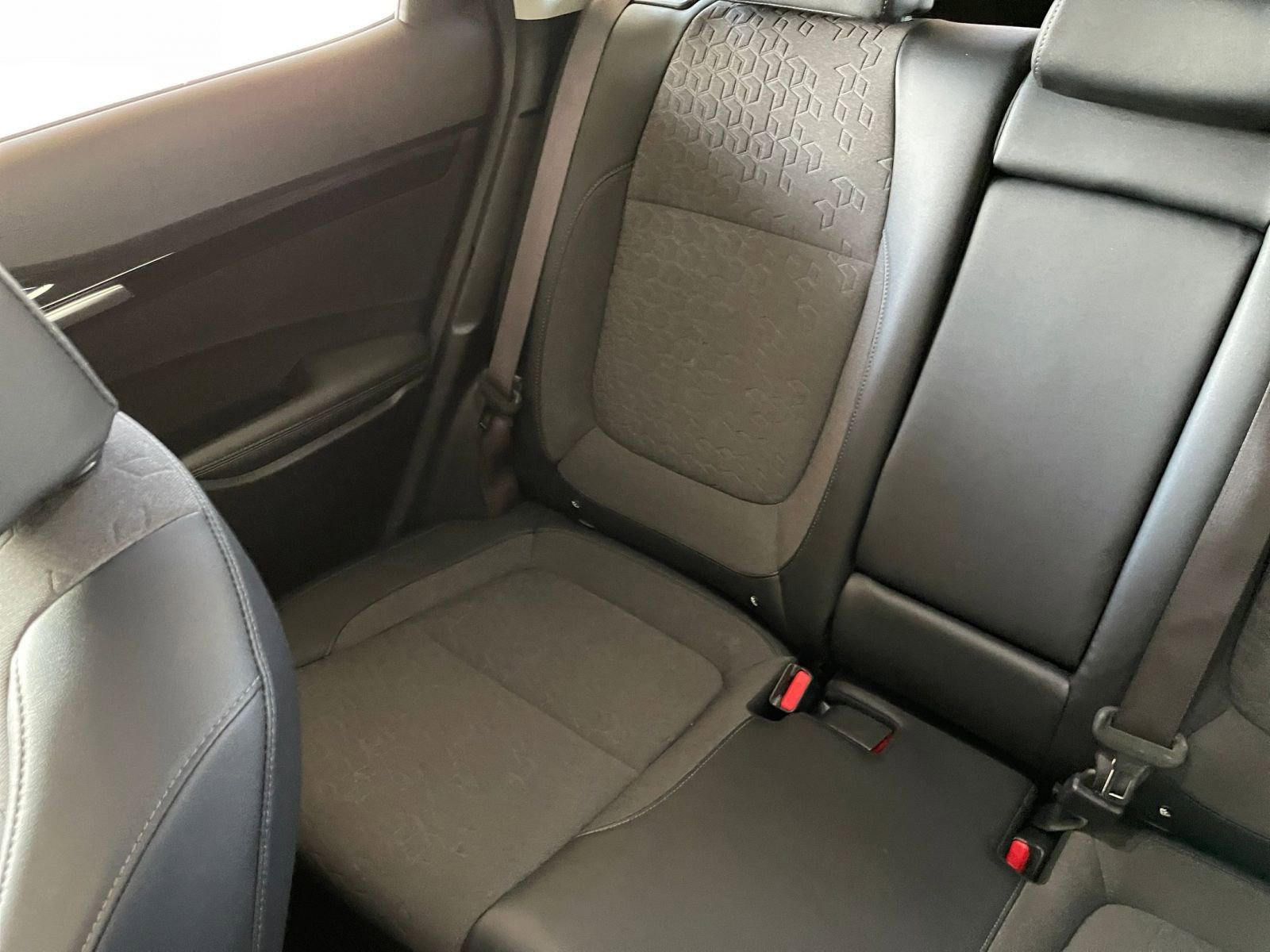 Used 2025 Kia Seltos S FWD image 40