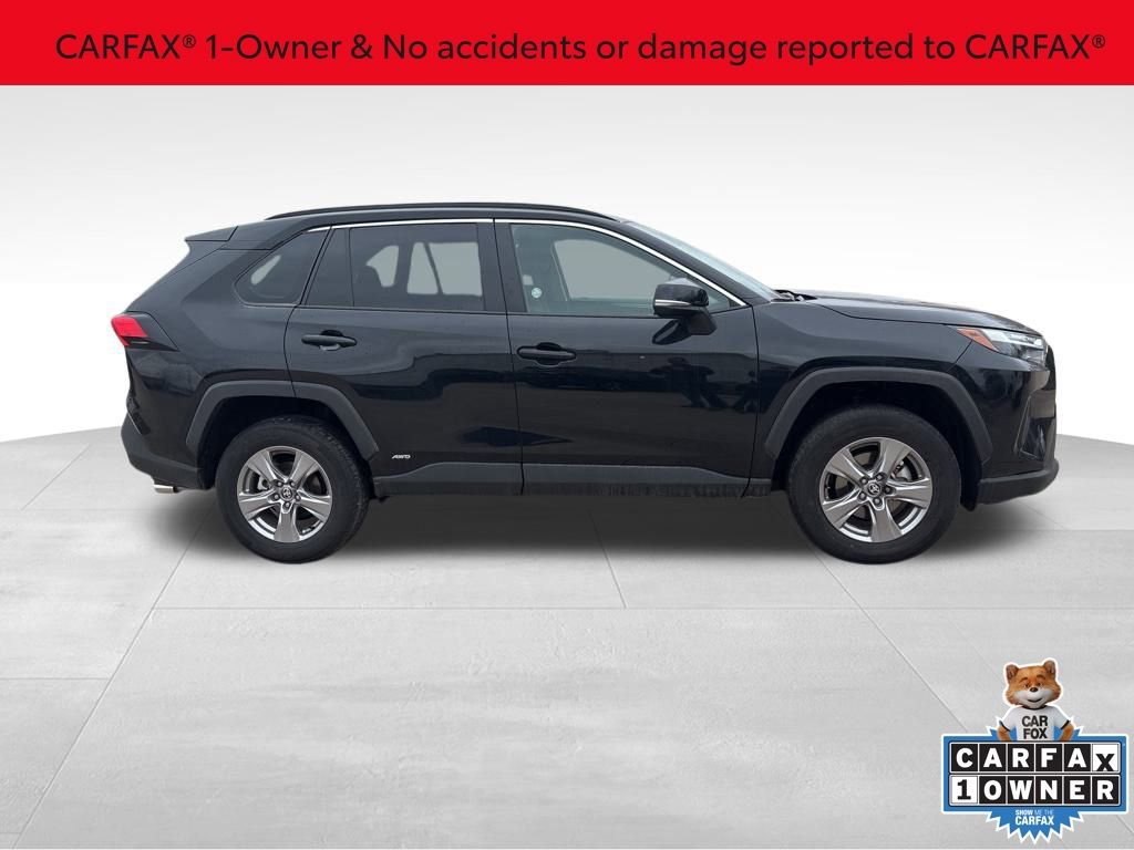 Used 2025 Toyota RAV4 XLE image 2