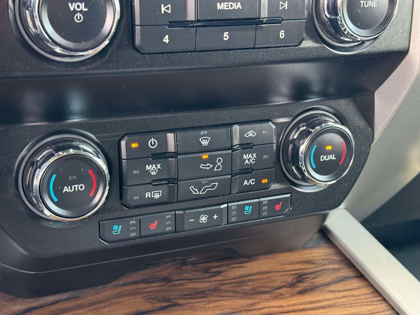 Used 2019 Ford F150 Lariat AWD/4WD image 27