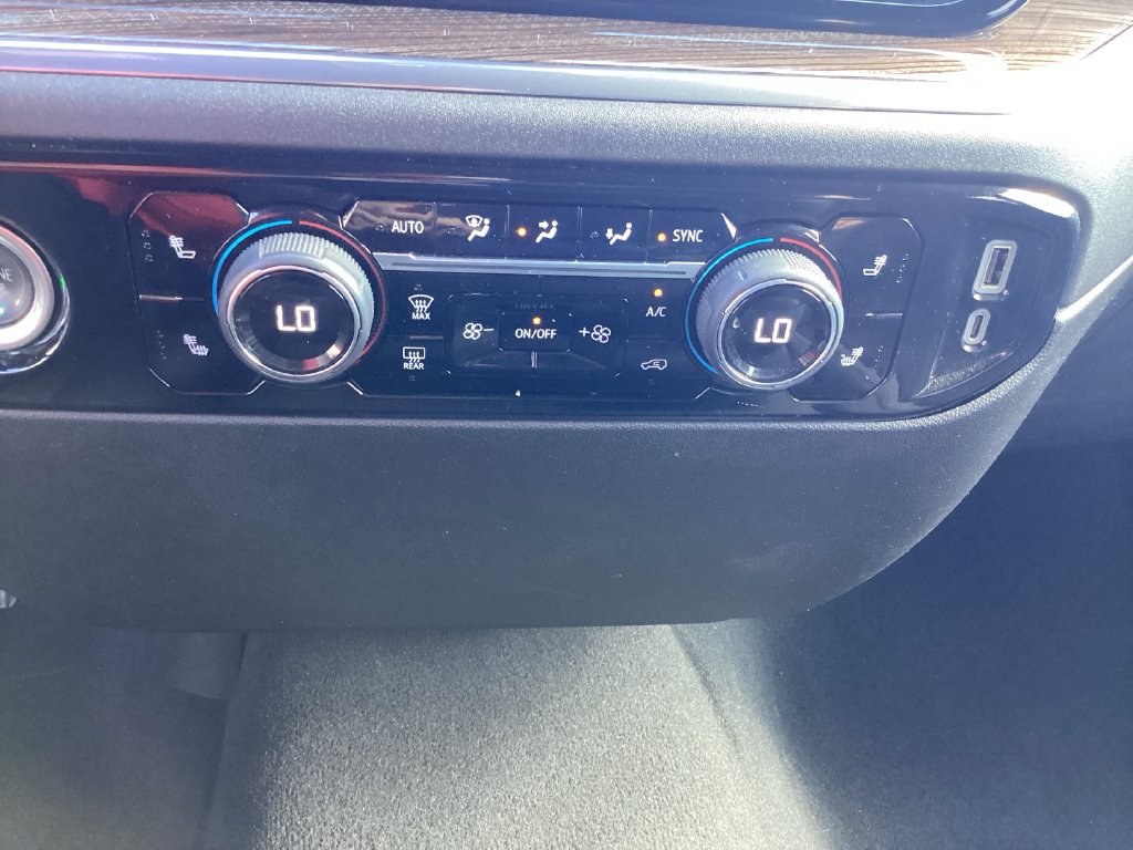 Used 2024 Chevrolet Silverado 1500 LT AWD/4WD image 33
