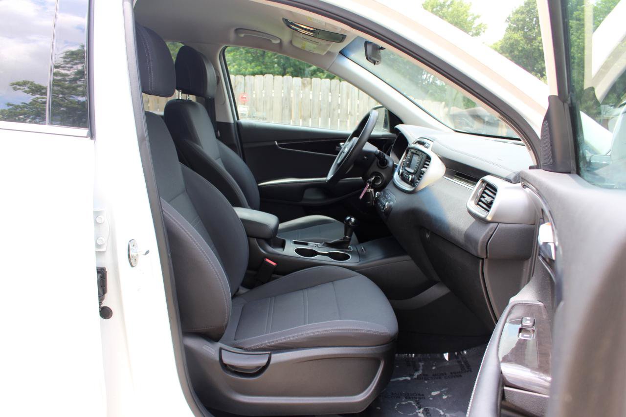 Used 2017 Kia Sorento FWD image 34