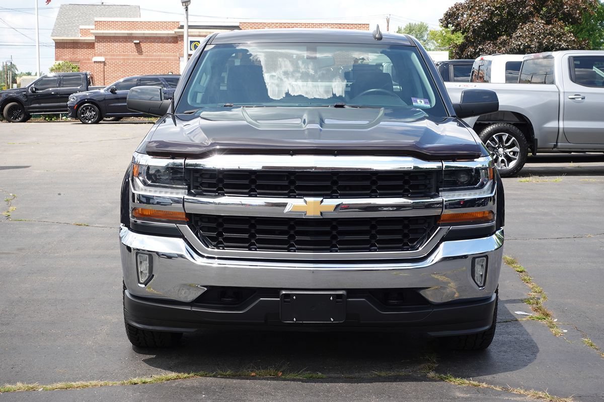 Used 2017 Chevrolet Silverado 1500 LT w/ All Star Edition AWD/4WD image 5