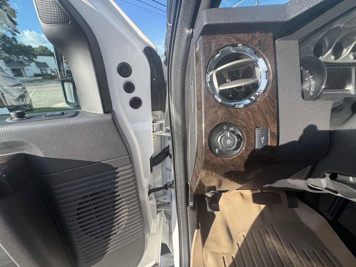 Used 2015 Ford F450 Platinum AWD/4WD image 16