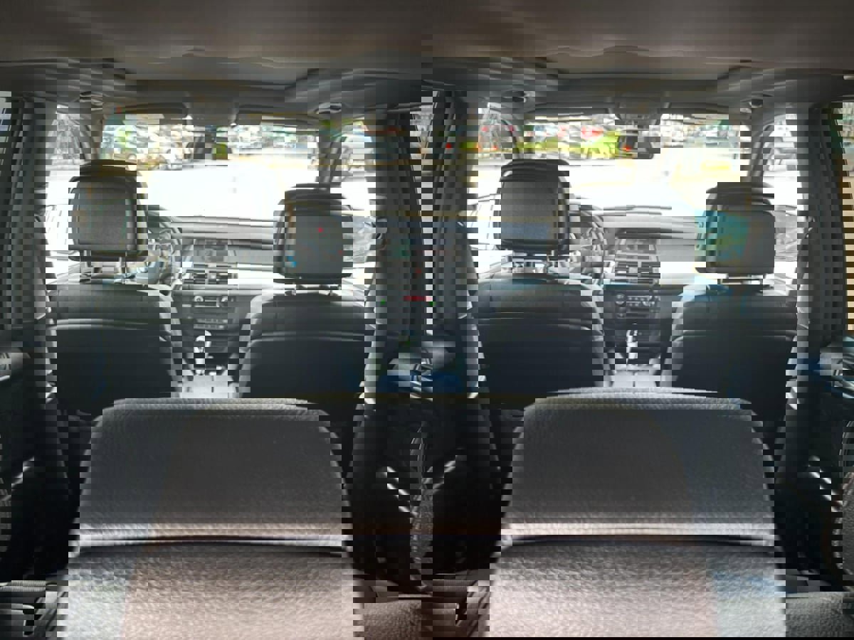 Used 2011 BMW X5 xDrive50i image 28