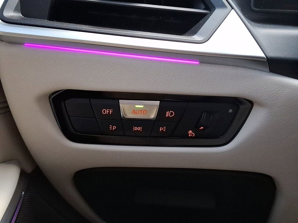 Used 2023 BMW M3 Competition w/ M Carbon Exterior Package image 25