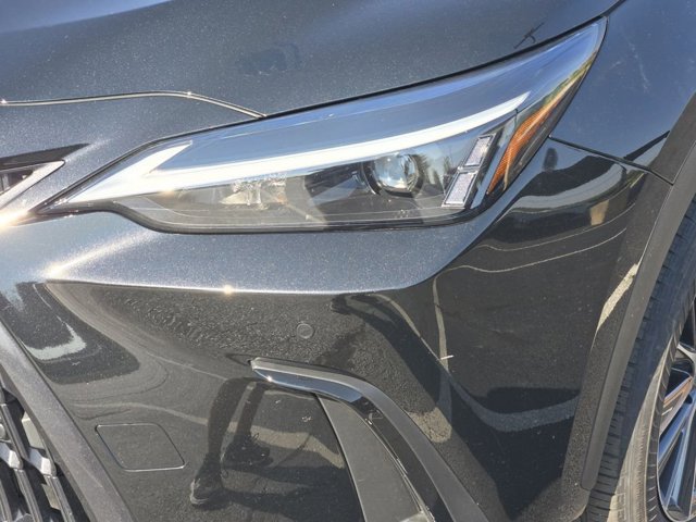 Certified 2025 Lexus NX 250 FWD w/ Towing Package (2000 Lbs) image 10