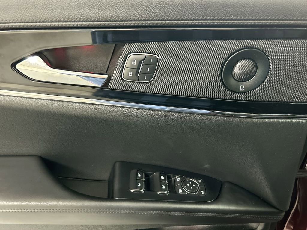 Used 2022 Lincoln Nautilus Reserve w/ Luxury Package image 11