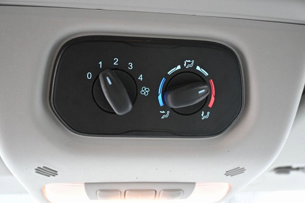 Used 2019 Ford Transit 350 XL image 26