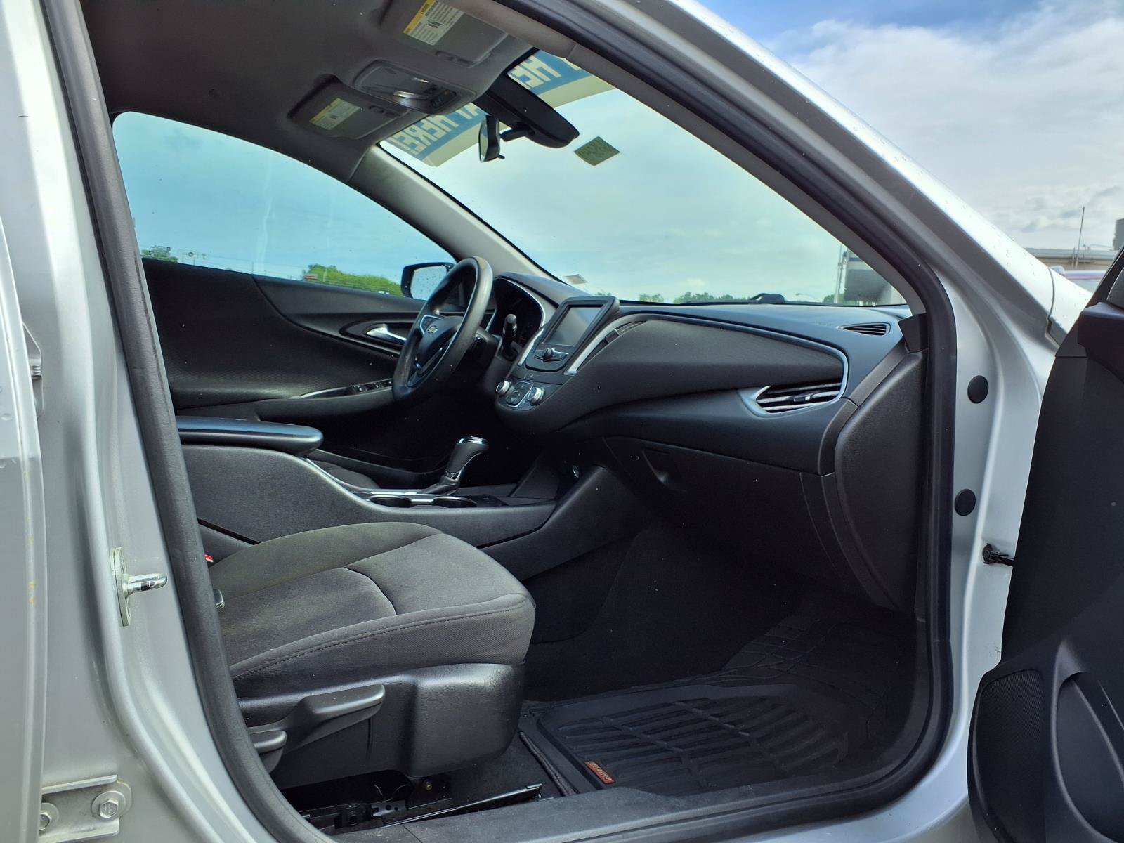 Used 2018 Chevrolet Malibu LS FWD image 27