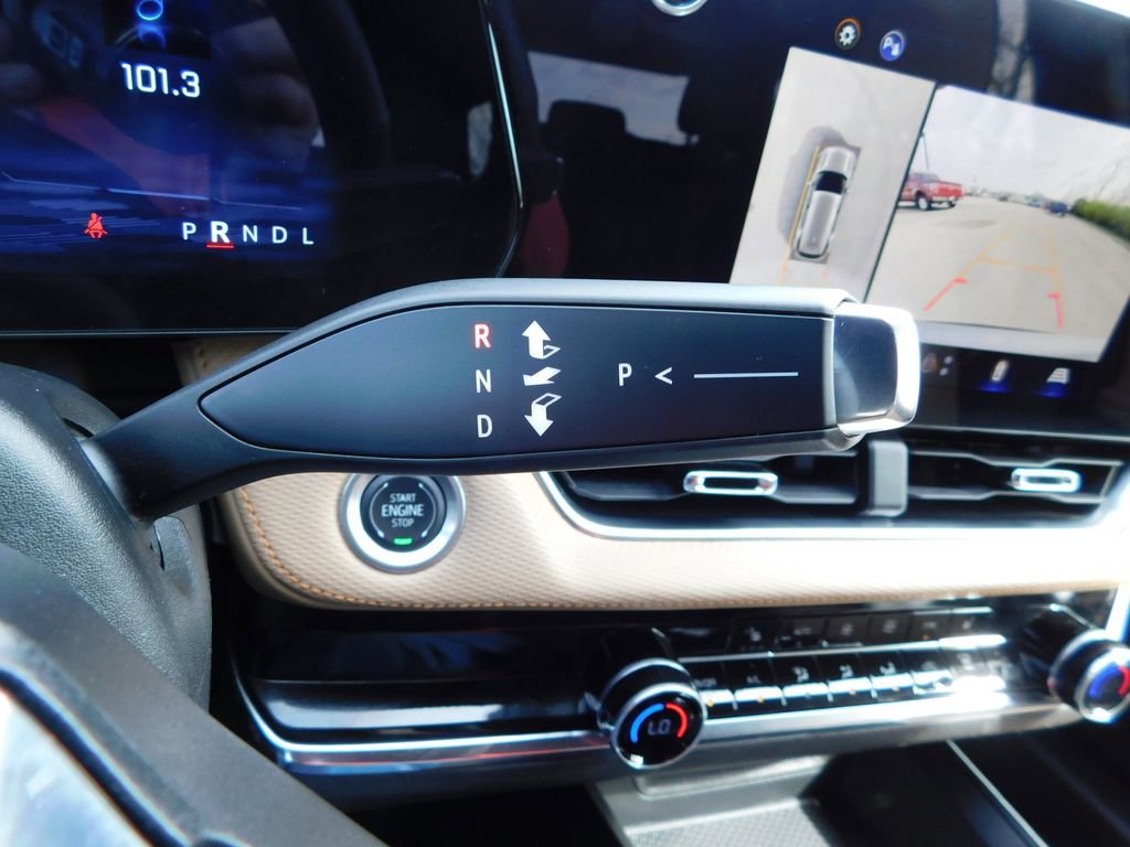 Used 2025 Chevrolet Equinox ACTIV w/ Safety and Technology Package image 37