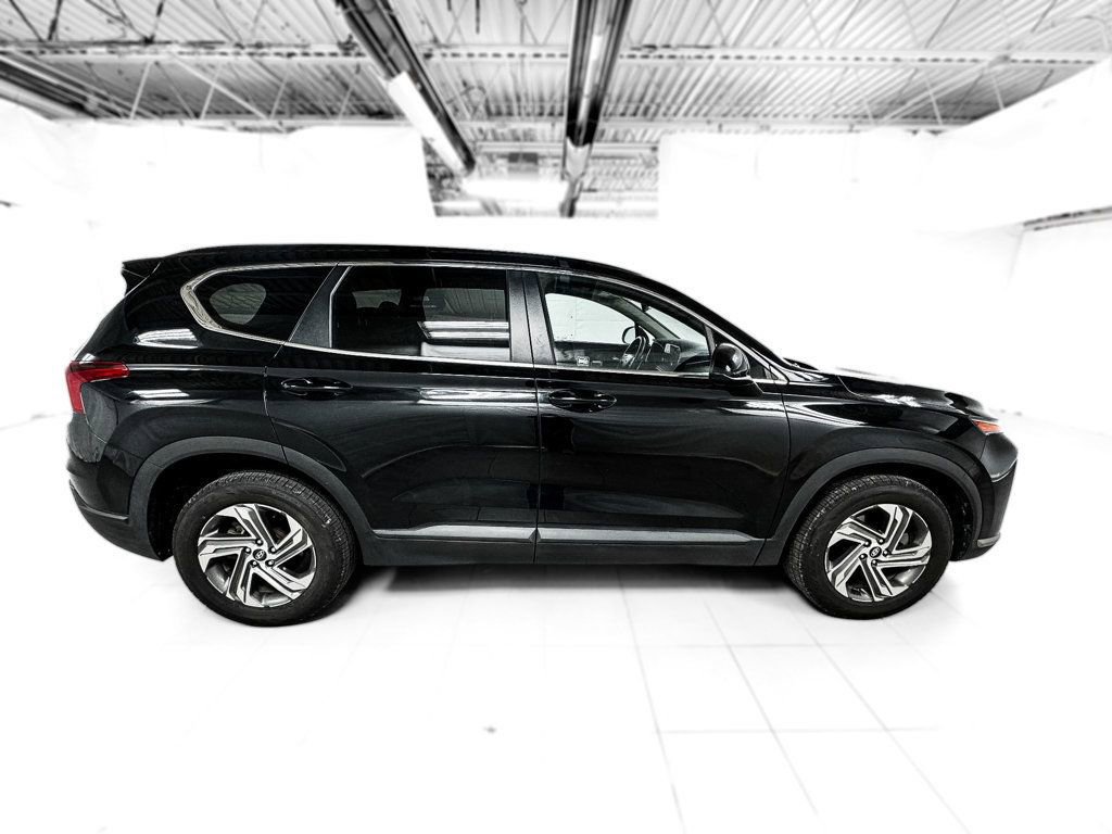 Used 2021 Hyundai Santa Fe SE FWD image 7