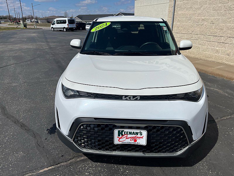 Used 2024 Kia Soul LX w/ Option Group 015 image 3