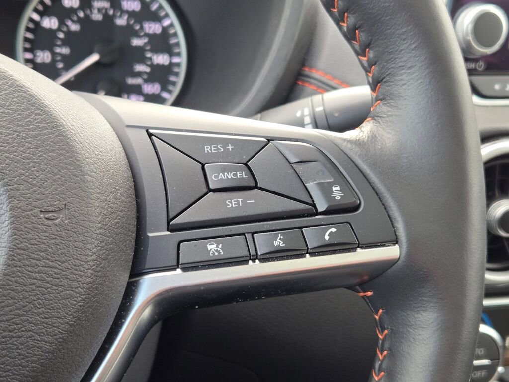 Used 2025 Nissan Sentra SR w/ SR Premium Package image 28