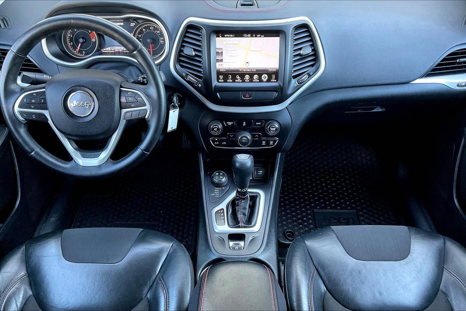 Used 2016 Jeep Cherokee Trailhawk image 7