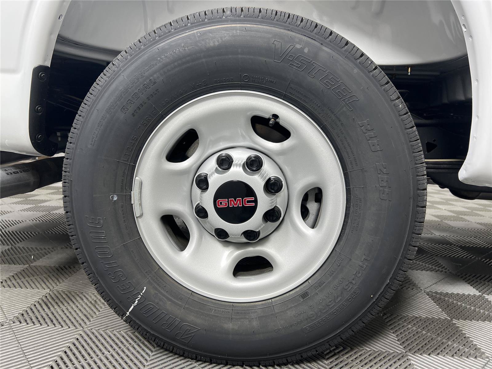New 2025 GMC Savana 2500 w/ Driver Convenience Package RWD image 15