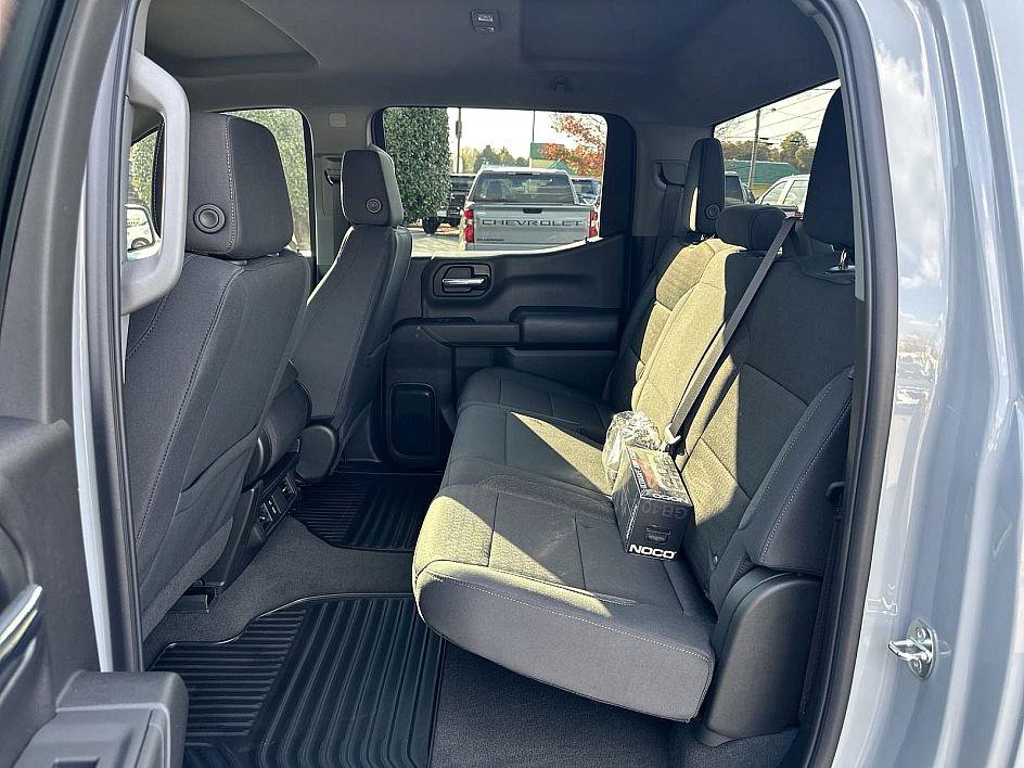 New 2024 Chevrolet Silverado 1500 Custom AWD/4WD image 9