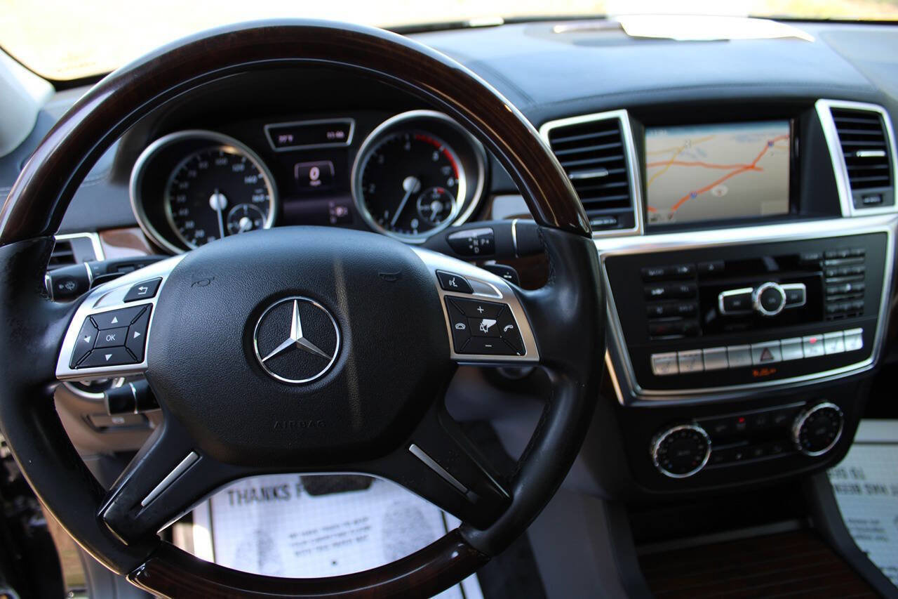 Used 2015 Mercedes-Benz GL 320 BlueTEC 4MATIC image 20