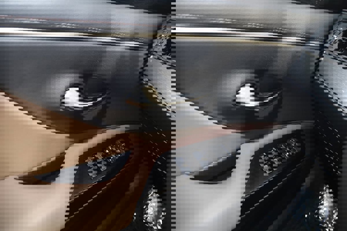 Used 2023 Lexus ES 350 image 27