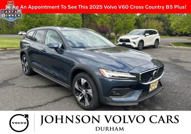 Used 2025 Volvo V60 B5 Cross Country Plus AWD/4WD image 2