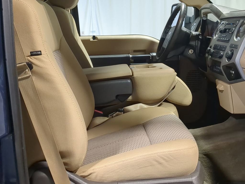 Used 2015 Ford F250 XLT w/ XTR Plus Package image 31