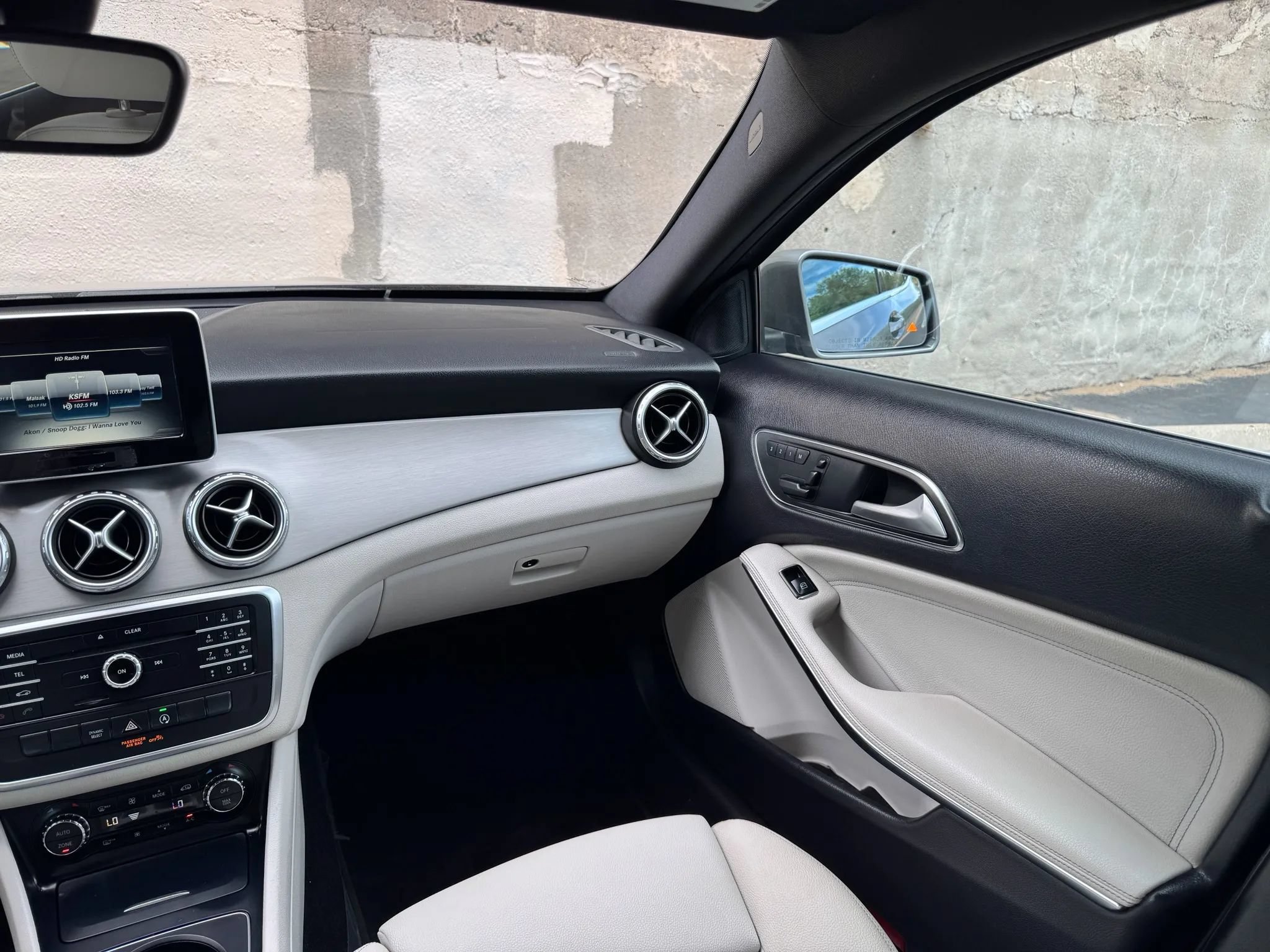 Used 2017 Mercedes-Benz GLA 250 image 32