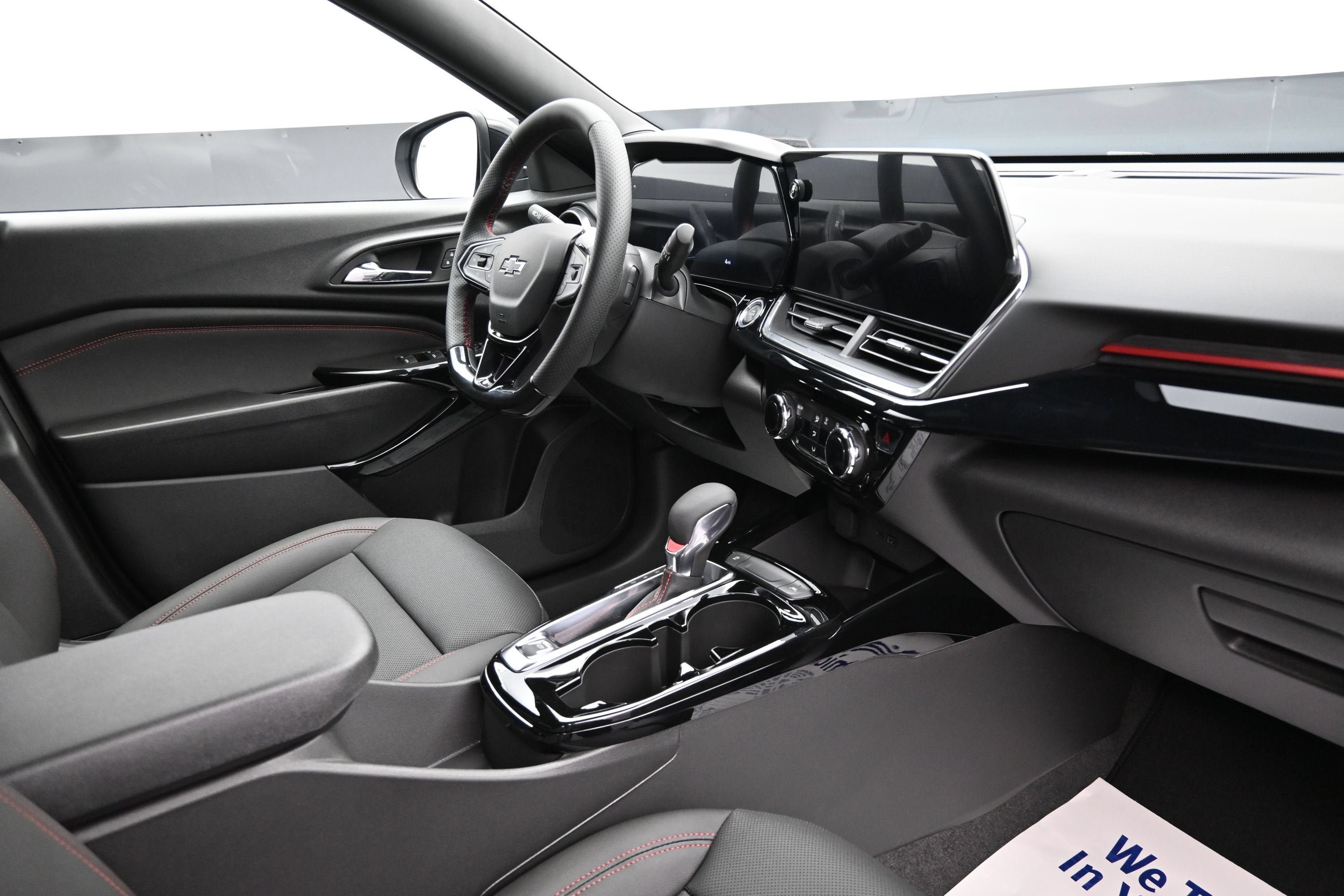 New 2026 Chevrolet Trax RS w/ Driver Confidence Package FWD image 30