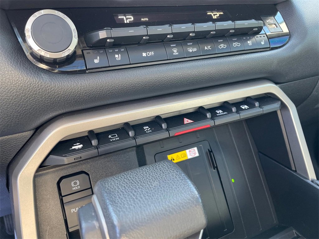 Used 2022 Toyota Tundra Limited image 21