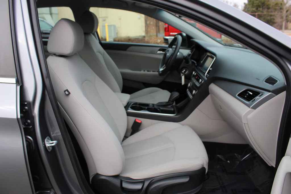 Used 2018 Hyundai Sonata SE image 27