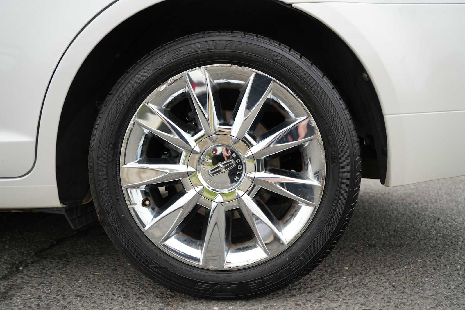 Used 2011 Lincoln MKZ AWD image 11