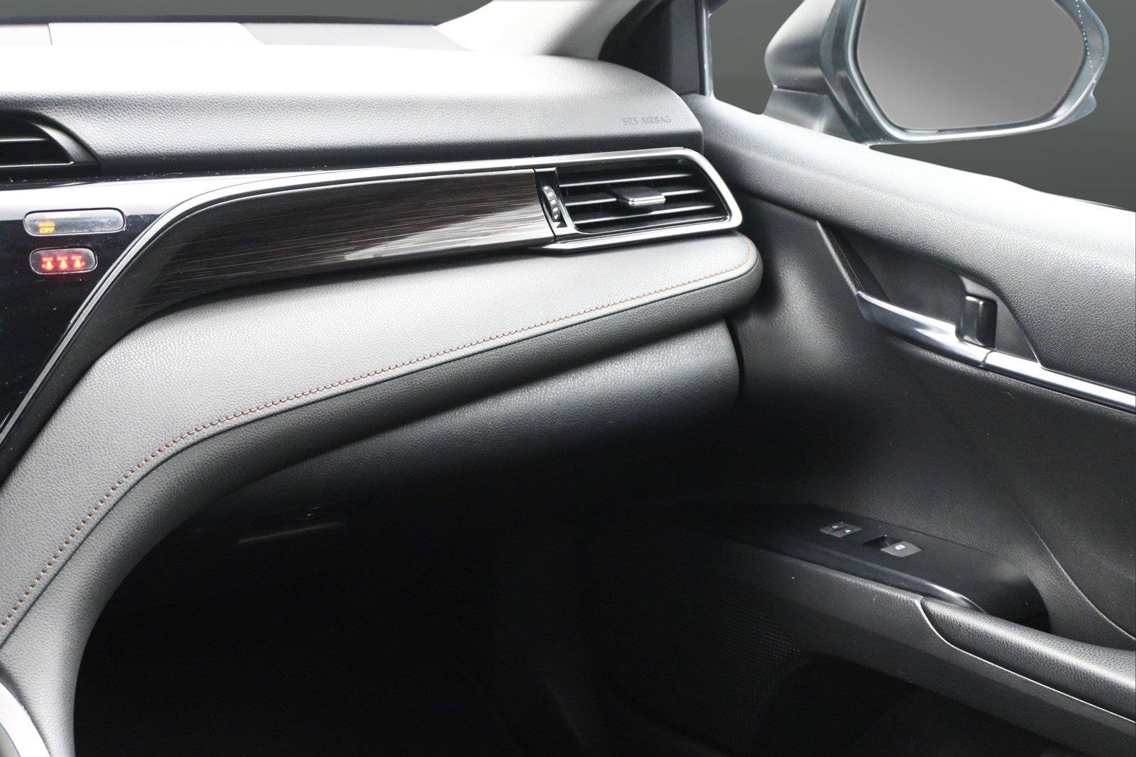 Used 2020 Toyota Camry LE FWD image 14