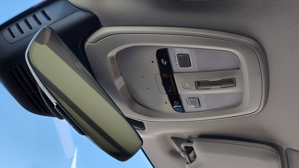 New 2026 Volvo XC90 B6 Plus w/ Protection Package Premier image 24