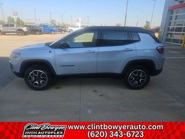 New 2026 Jeep Compass Trailhawk w/ Sun, Sound & Navigation Group image 4