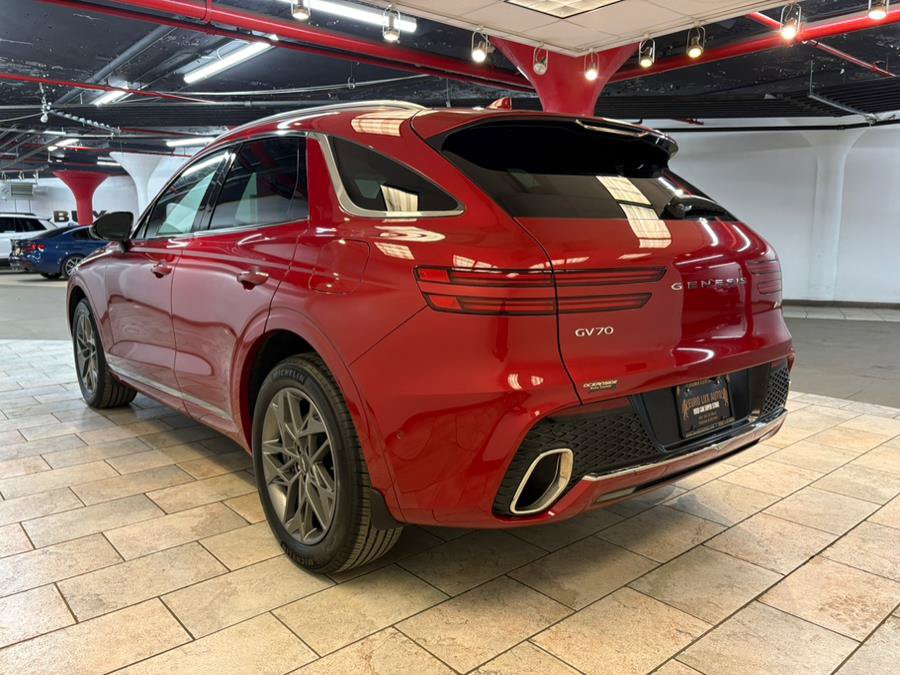Used 2023 Genesis GV70 2.5T w/ Advanced Package AWD/4WD image 10