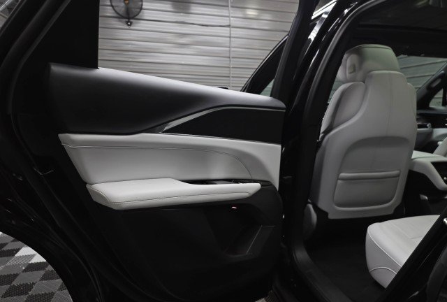 Used 2024 Cadillac Lyriq Luxury RWD image 37