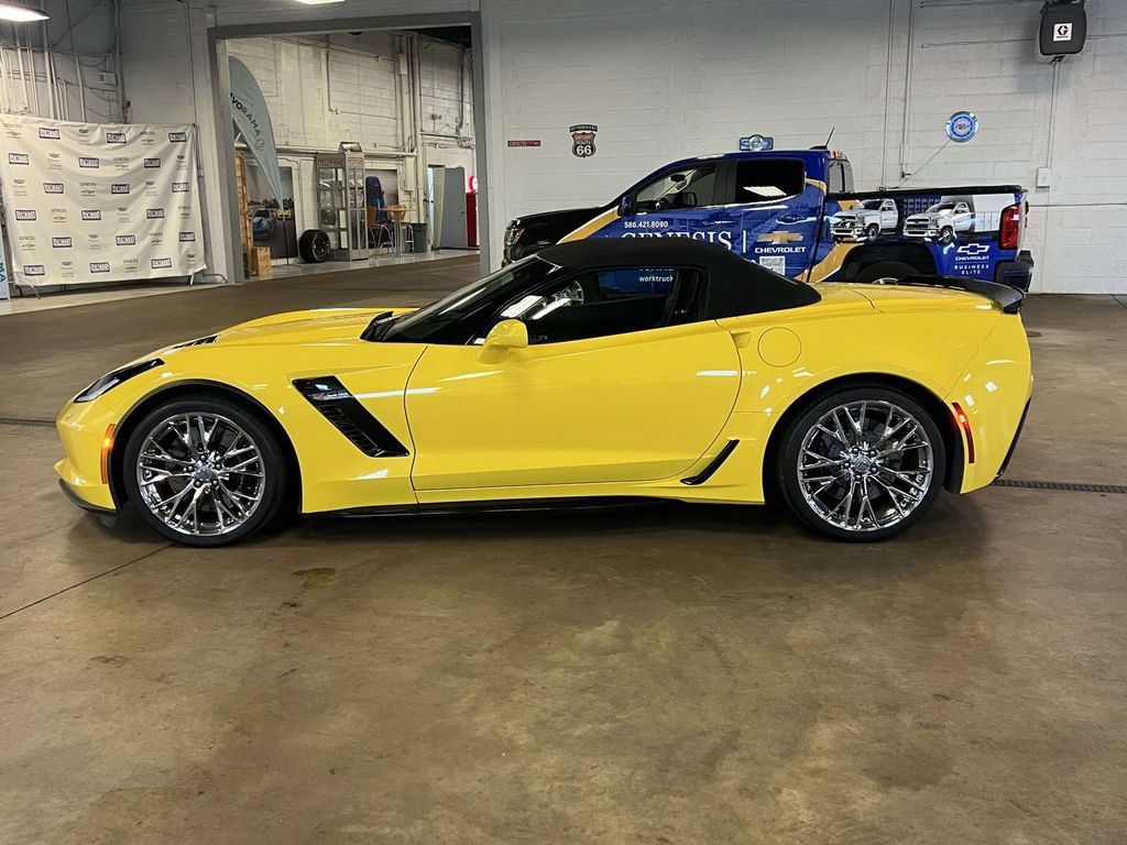 Used 2017 Chevrolet Corvette Z06 RWD image 2