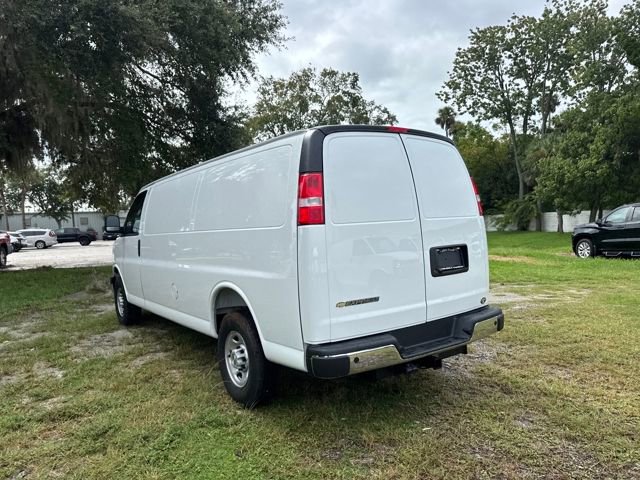 New 2025 Chevrolet Express 2500 Work Van 3D Extended Cargo Van w/ Driver Convenience Package RWD image 9