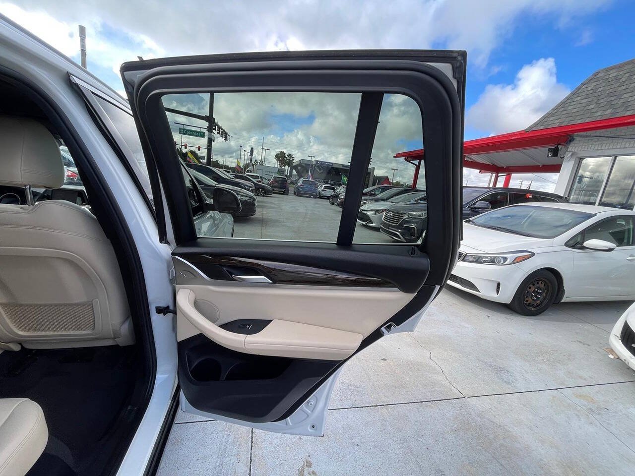 Used 2019 BMW X3 sDrive30i RWD image 16